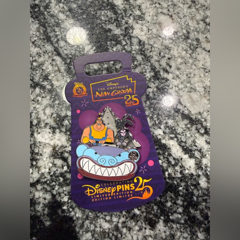 Disney The Emperor’s Groove Pin collection WDW 2025 - Picture 4 of 14